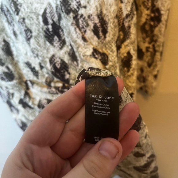Rag & Bone Poppy Draped Mini Dress in a snakeskin print Size M - Picture 8 of 9
